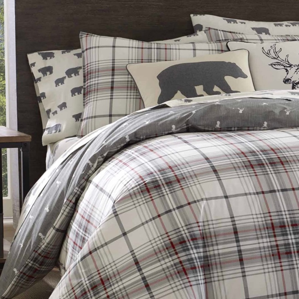Eddie Bauer Christmas reversible queen duvet cover and 2 pillow cases